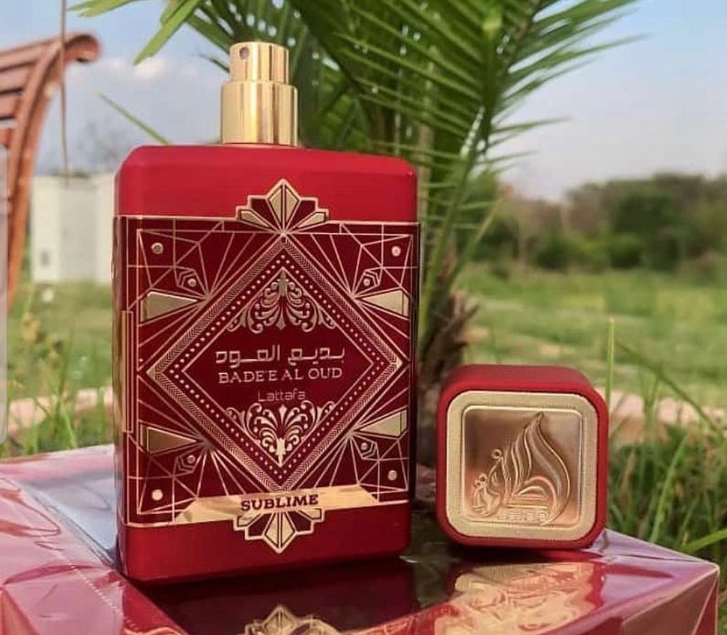  "Bade'e Al Oud Sublime perfume packaged in its original box, showcasing the branding and 100ml size.